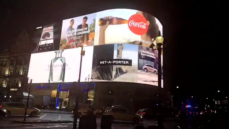 Ночной показ